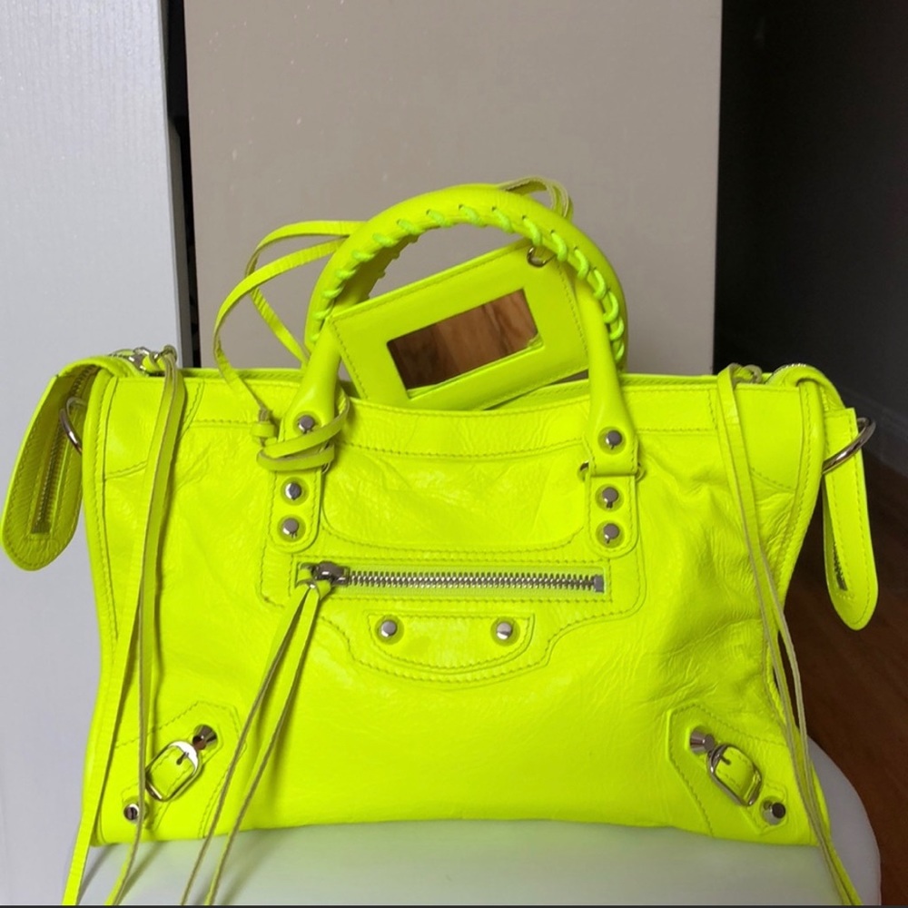 ISO this Balenciaga City Bag!!
